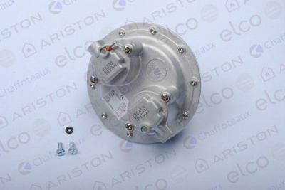 Фото Газовый узел на газовую колонку Ariston FAST 14 CF E 60000055 geizer.com.ua